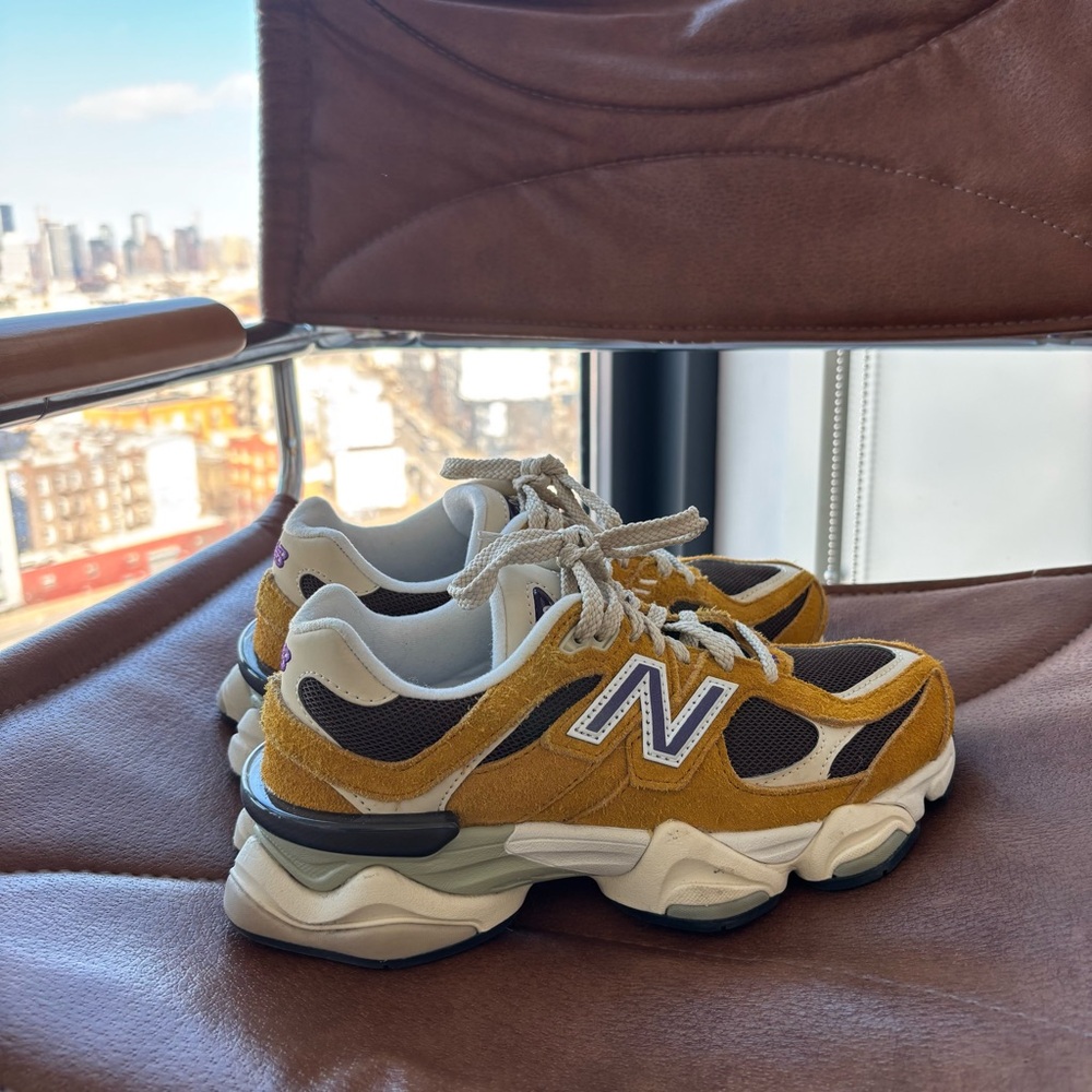 New Balance Mustard Sneakers - Picture 3 of 3